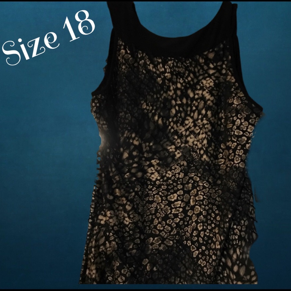 🌙 Gold and Black Sleeveless Blouse